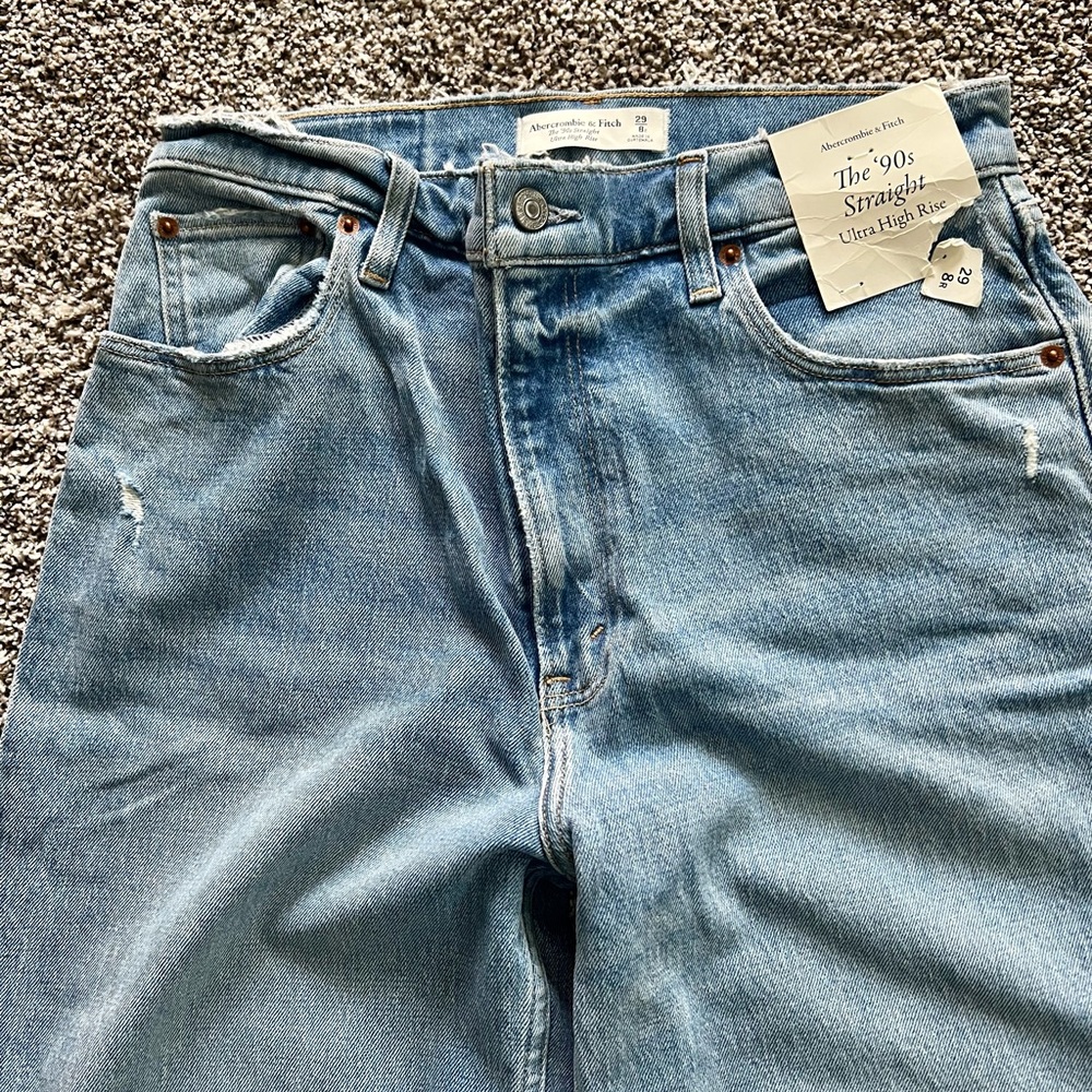 The 90’s Straight Ultra High Rise. Brand new with tags.
